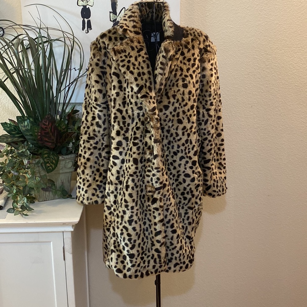CAbi Faux Fur Leopard Coat in Beige and Black - Picture 2 of 4